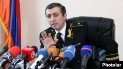 Armenia -- Mihran Poghosyan, head of the Service for Mandatory Execution of Judicial Acts, at a press conference in Yerevan, January 26, 2016.