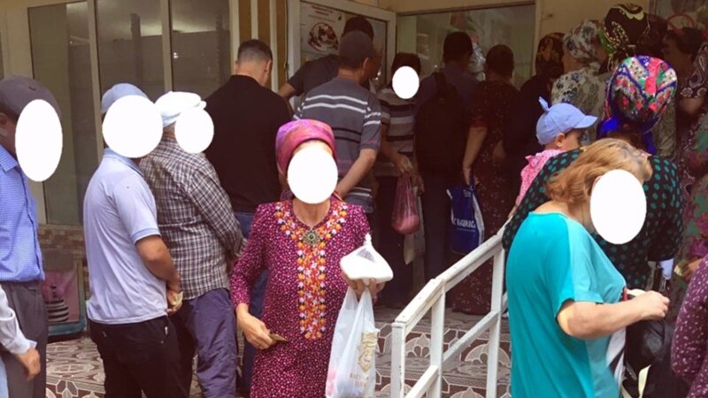 Türkmenbaşyda azyk harytlaryny kartoçkalar boýunça satmak düzgüni girizildi