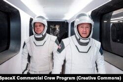 Экипаж миссии Demo-2 в новых скафандрах разработки SpaceX