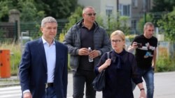 Пламен Бобоков и адвокатката му Ина Лулчева пристигат за гледането на мярката му в Специализирания апелативен съд
