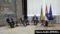 Arhivski simak ranijeg susreta Vučića sa članovima Predsjedništva BiH 