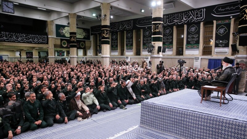 خامنه‌ای به فرماندهان سپاه: برای مواجهه با حوادث بزرگ آماده باشید