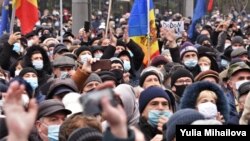 Republica Moldova - Protest în fața parlamentului de la Chișinău 