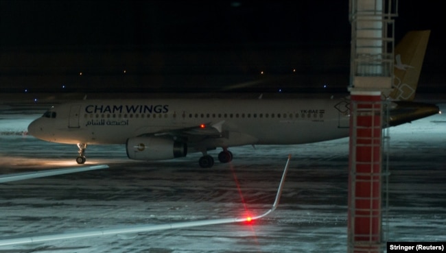 Самолет Cham Wings Airlines A320 YK-BAE в российском Ростове-на-Дону. Январь 2018 года