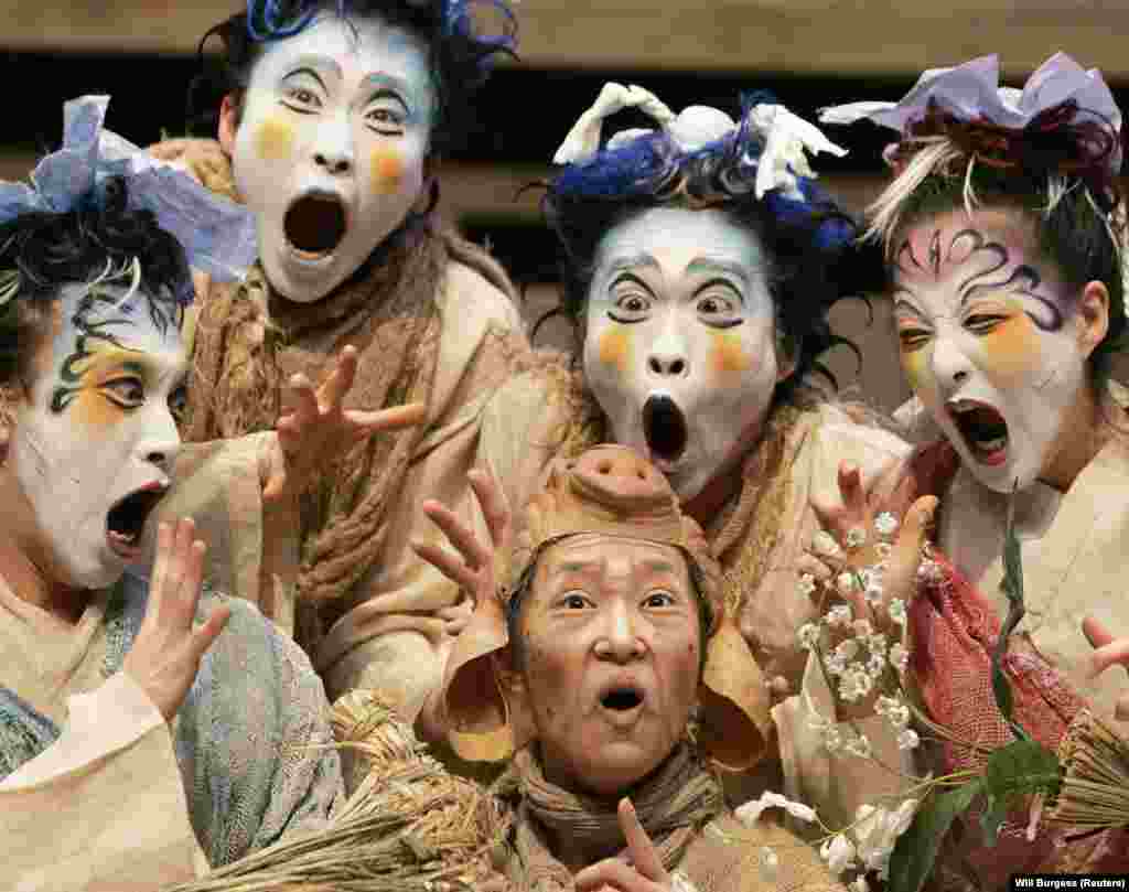 At another performance of the comedy &quot;A Midsummer Night&#39;s Dream,&quot; South Korean actors pose for a photo in Sydney, Australia.