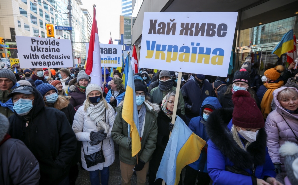 Під час акція на підтримку України і проти російської агресії біля генерального консульства Росії в Торонто. Канада, 6 лютого 2022 року