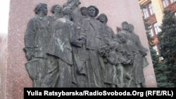 Scores of Dnipropetrovsk streets and boulevards, not to mention monuments like this one, will be affected by Ukraine's new decommunization law. 