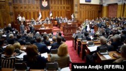 Серб парламентиндеги талкуу, 26-апрель, 2013 