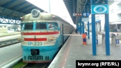 Железнодорожный вокзал в Севастополе, архивное фото 