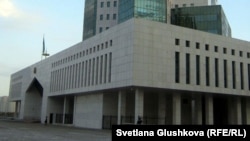 Здание правительства Казахстана в Астане.
