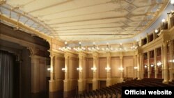 Зал, в котором проходит фестиваль опер Вагнера в Байройте