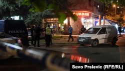 Policija i istražitelji na mjestu napada na novinarku Oliveru Lakić, Podgorica.