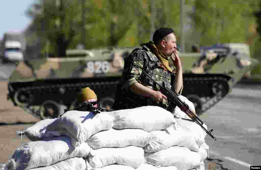 Українські силовики під час антитерористичної операції. Блокування Слов&#39;янська