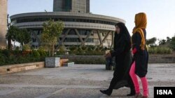 Iranian women in Islamic dress, Tehran, 11Jun2012