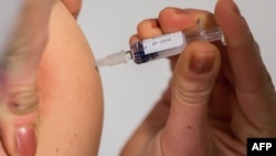 Специфічного лікування проти кору не існує, найдієвішою профілактикою захворювання є вакцинація, наголошують у МОЗ