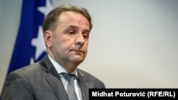 Српскиот министер за трговија и туризам Расим Љајиќ. 