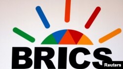 2006-жылы түптөлгөн бул уюмдун аталышы аталган мамлекеттердин баш тамгасынан куралган (BRICS - Brazil, Russia, India, China, South Africa)