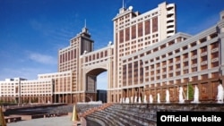 Здание компании "КазМунайГаз" в Астане. Фото с официального сайта президента Казахстана Нурсултана Назарбаева. 