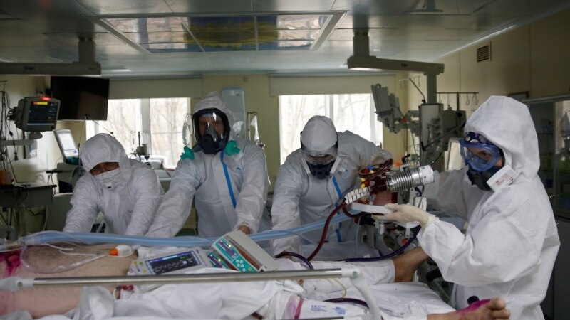 Россия: студенты-медики пожаловались на принудительную практику в коронавирусных больницах