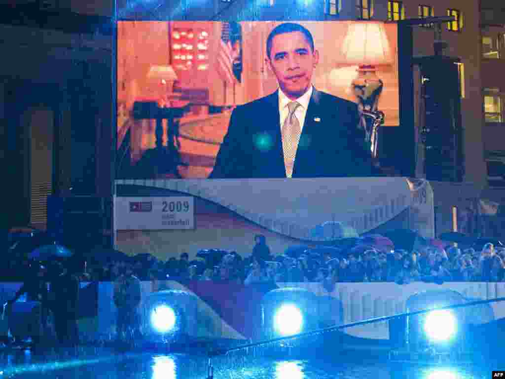 Njemačka - Predsjednik Obama - Predsjednik SAD Barack Obama nije bio u Berlinu na svečanosti, ali se prisutnima obratio video linkom. 