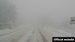 Ձյուն և մառախուղ Հայաստանի ավտոճանապարհներից մեկին, 14-ը հունվարի, 2017թ․