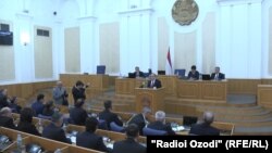 Тәжікстан парламентінің мүшелері. 