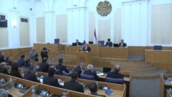 Тәжікстан парламентінің мүшелері.