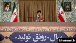 صحنه‌ای از آخرین سخنرانی علی خامنه‌ای در مشهد- روز اول فروردین ۱۳۹۸