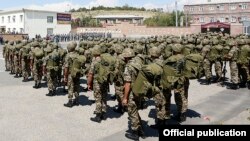 Armenia - The first group of Armenian interior troops is sent to the border with Azerbaijan, 23 August 2018.