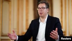 Српскиот претседател и лидер на СНС, Александар Вучиќ, ги почна консултациите за Влада