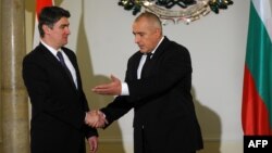 Хрватскиот премиер Зоран Милановиќ на средба со неговиот бугарски колега Бојко Борисов во Софија.