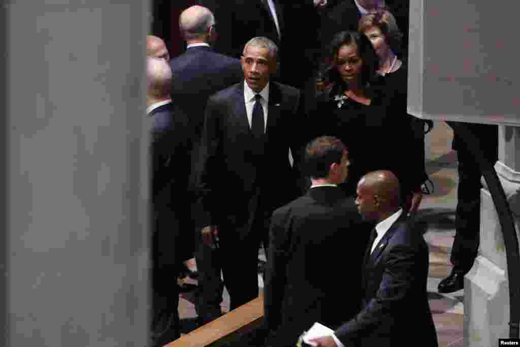 Предыдущий президент США Барак Обама с супругой Мишель