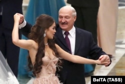 Баль па-беларуску: Аляксандар Лукашэнка і Марыя Васілевіч