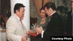 Zamanbek Nurqadilov (left) was found dead with two bullets in his chest and one in his head at his home in Almaty in November 2005.