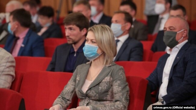 Депутаты на заседании подконтрольного России крымского парламента, 27 мая 2020 года