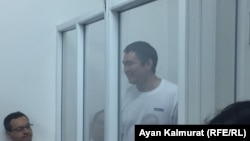 Предприниматель 47-летний Искандер Еримбетов, обвиняемый по делу «о мошенничестве», в суде. Алматы, 14 июня 2018 года. 