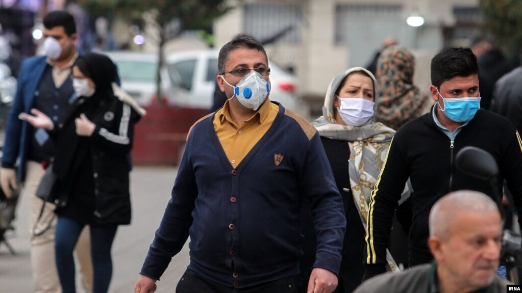 با وجود مخالفت نمایندگان مجلس و گروههای دیگر، دولت حسن روحانی محدودیتهای وضع شده را از هفته سوم فروردین کاهش داده است.