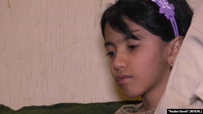 Девочку из багдадского приюта вернули в Таджикистан