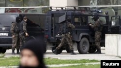 Турецкий спецназ во время операции по освобождению прокурора, 31 марта 2015 г. 