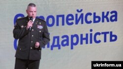 Командувач Десантно-штурмових військ ЗСУ генерал-лейтенант Михайло Забродський під час з’їзду політичної партії «Європейська солідарність». Київ, 9 червня 2019 року