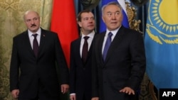 Бажы биримдигине кирген үч өлкөнүн президенттери. Москва, 2011-жылдын 19-декабры.