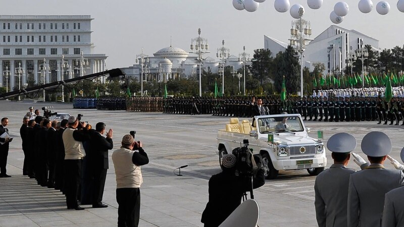 Türkmenistanyň döwlet biržasy prezident apparatynyň 25 kaşaň awtoulagyny satuwa çykardy