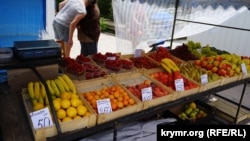 Цена на фрукты и ягоды в Евпатории. 17 июня 2017 года