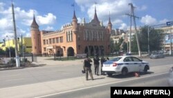 Полицейские в городе Актобе 8 июня 2016 года.