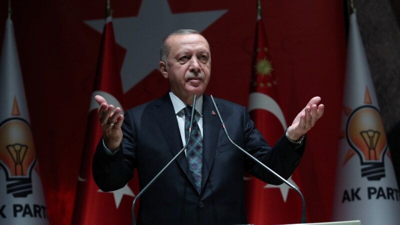 Эрдоган чик капкаларын ачып Сүрия качакларын Европага җибәрү белән янады