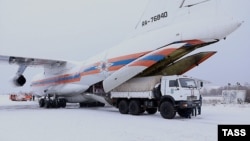 Самолет Ил-76 министерства по чрезвычайным ситуациям России.