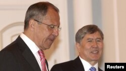Лавров дар ҳузури Отамбоев