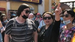 Ақтөбедегі орталық базар саудагерлері биліктен базарды ашуды талап етіп тұр. 25 мамыр 2020 жыл.