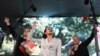 Падчас пікету Сьвятланы Ціханоўскай у парку Дружбы народаў у Менску 30 ліпеня