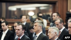 Членовите на косовскиот Парламент